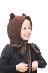 Bärenhaube aus dunkelbraunem Teddyplüsch mit Samtmasche für 1-6 Jahre Ansicht 2